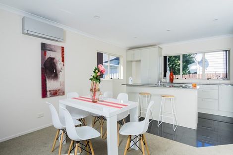 Photo of property in 10a Spring Street, Papatoetoe, Auckland, 2025