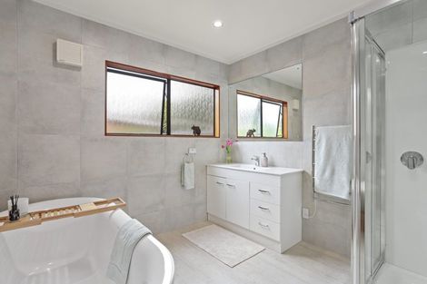 Photo of property in 2/12 Evans Road, Glen Eden, Auckland, 0602