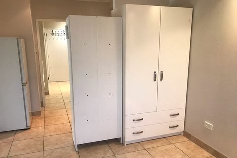 Photo of property in 2/22 School Road, Te Atatu South, Auckland, 0610