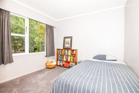 Photo of property in 72 Churton Drive, Churton Park, Wellington, 6037