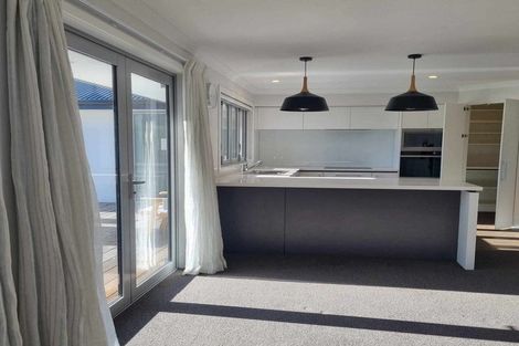 Photo of property in 5 Turnbull Crescent, Wanaka, 9305