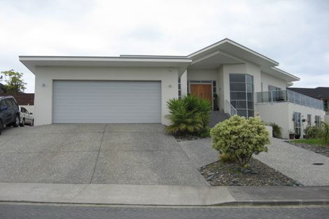 Photo of property in 7 Beauvoir Avenue, Matakatia, Whangaparaoa, 0930