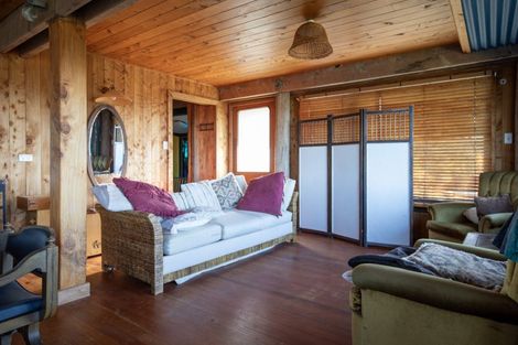 Photo of property in 37 Whaanga Road, Raglan, 3297