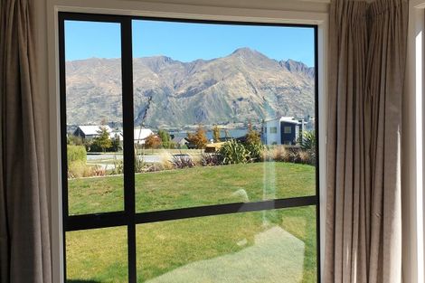 Photo of property in 6 Clutha Place, Wanaka, 9305