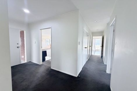 Photo of property in 30 Meadway, Sunnyhills, Auckland, 2010