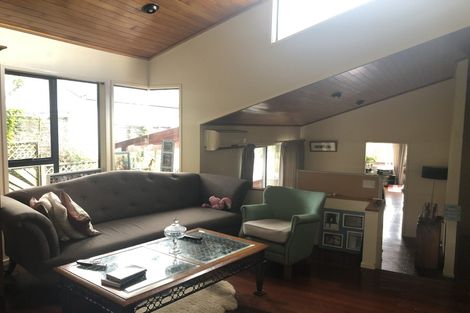 Photo of property in 1/14 Clematis Avenue, Murrays Bay, Auckland, 0630