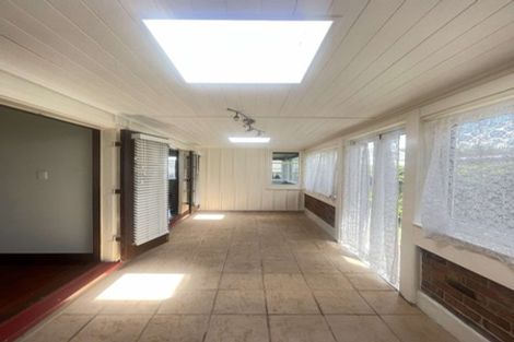 Photo of property in 25 Queensway, Three Kings, Auckland, 1024