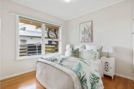 Photo of property in 2/34 Pupuke Road, Takapuna, Auckland, 0622