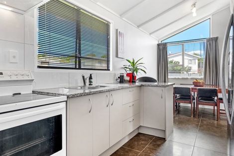 Photo of property in 21 Darnell Crescent, Clover Park, Auckland, 2019