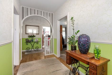 Photo of property in 18 Colin Grove, Hutt Central, Lower Hutt, 5010