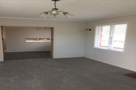 Photo of property in 22 Gossamer Drive, Pakuranga Heights, Auckland, 2010