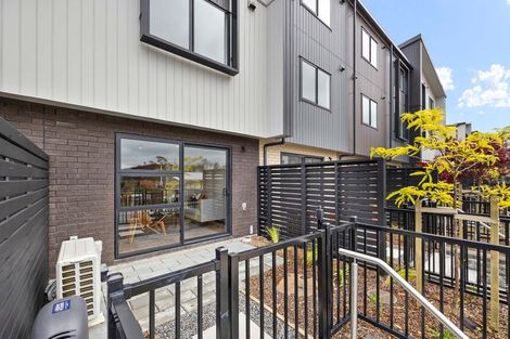 Photo of property in 57 Jabuka Street, Glen Eden, Auckland, 0602