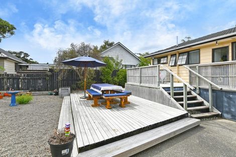 Photo of property in 77 Gemstone Drive, Birchville, Upper Hutt, 5018