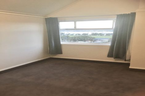 Photo of property in 21 Crawford Road, Kilbirnie, Wellington, 6022