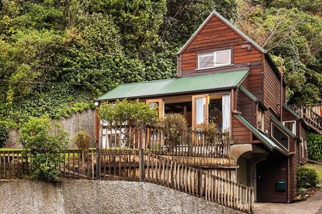 Photo of property in 121 Mairangi Road, Wilton, Wellington, 6012