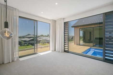 Photo of property in 8 Ian Hopper Way, Pauanui, 3579