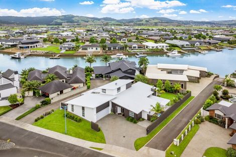 Photo of property in 26 Waitotara Way, Whitianga, 3510