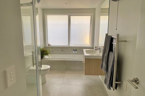 Photo of property in 92 Whakaturou Crescent, Pyes Pa, Tauranga, 3112