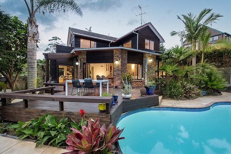 Photo of property in 2/73a Park Rise, Campbells Bay, Auckland, 0630