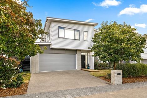 Photo of property in 7 Tuangi Street, Long Bay, Auckland, 0630