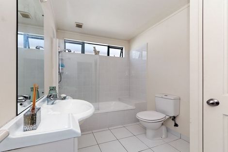 Photo of property in 20 Albizia Avenue, Henderson, Auckland, 0612
