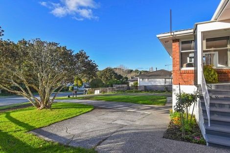 Photo of property in 5 Aplin Place, Birkdale, Auckland, 0626