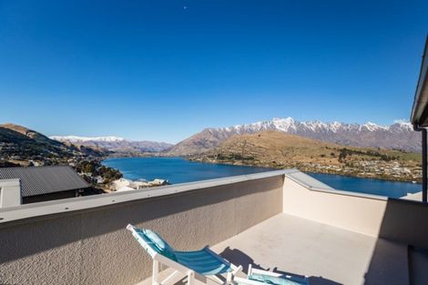 Photo of property in 70 Hensman Road, Queenstown, 9300
