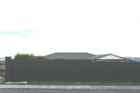 Photo of property in 62 Luckens Road, West Harbour, Auckland, 0618