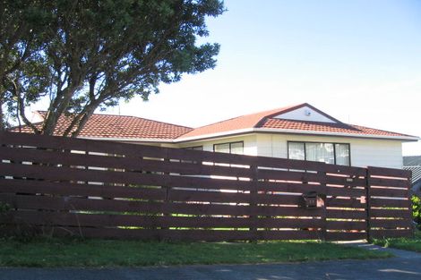 Photo of property in 22 Nalanda Crescent, Broadmeadows, Wellington, 6035