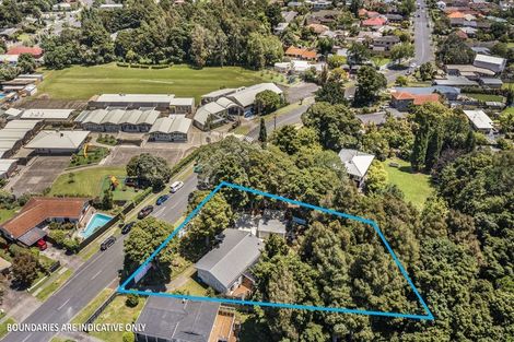 Photo of property in 70 Grande Vue Road, Hillpark, Auckland, 2102