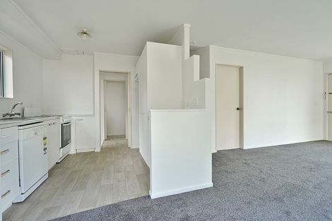 Photo of property in 6/24 Eastglen Road, Glen Eden, Auckland, 0602