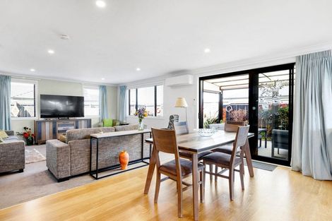 Photo of property in 12 Ruru Street, Cambridge, 3434