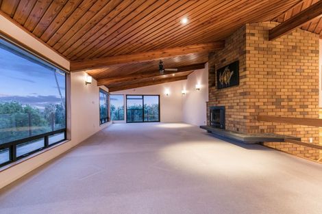 Photo of property in 453 East Coast Road, Murrays Bay, Auckland, 0630