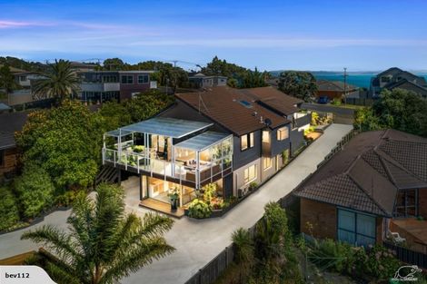 Photo of property in 1445 Whangaparaoa Road, Army Bay, Whangaparaoa, 0930