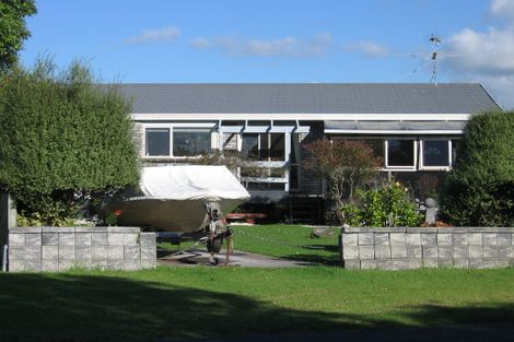 Photo of property in 14 Nickell Place, Orewa, 0931