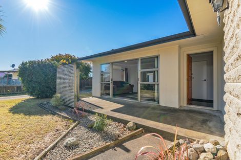 Photo of property in 8 Chelmarsh Place, Highbury, Palmerston North, 4412