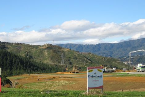 Photo of property in 131 Kirton Drive, Riverstone Terraces, Upper Hutt, 5018