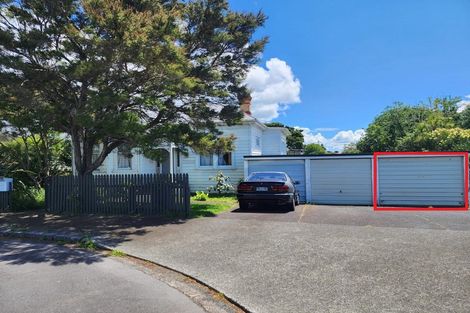 Photo of property in 6 Bloomfield Place, Epsom, Auckland, 1023