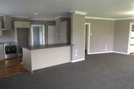 Photo of property in 27 Strowan Avenue, Fairfield, Hamilton, 3214