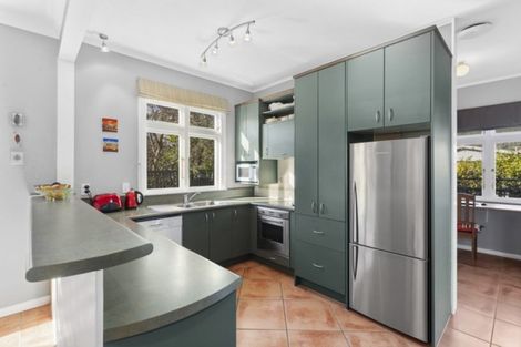 Photo of property in 32 Trafalgar Street, Waiwhetu, Lower Hutt, 5010