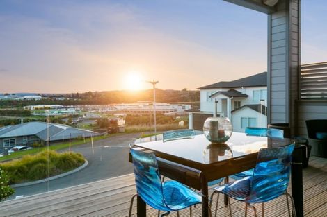 Photo of property in 16 Gyle Place, Pyes Pa, Tauranga, 3112