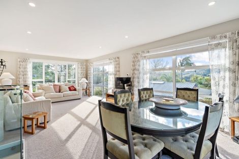 Photo of property in 20 Ocean View Road, Hatfields Beach, Orewa, 0931