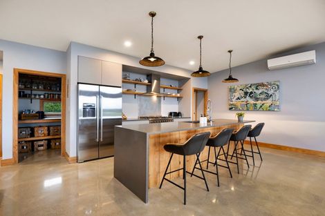 Photo of property in 33 Hakao Road, Minden, Tauranga, 3171