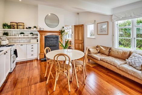 Photo of property in 18 Beach Street, Petone, Lower Hutt, 5012