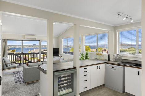 Photo of property in 2/12 Isobel Street, Acacia Bay, Taupo, 3330