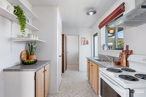 Photo of property in 46a Leighton Avenue, Waiwhetu, Lower Hutt, 5010