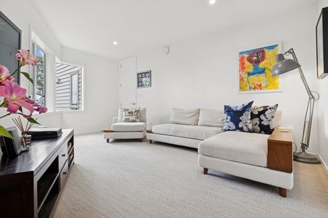 Photo of property in 83 Ngataringa Road, Devonport, Auckland, 0624