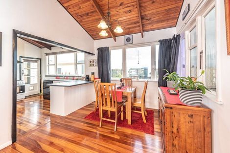 Photo of property in 17 Toi Street, Tawhero, Whanganui, 4501