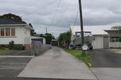 Photo of property in 22 Tiri Tiri Road, Birkdale, Auckland, 0626