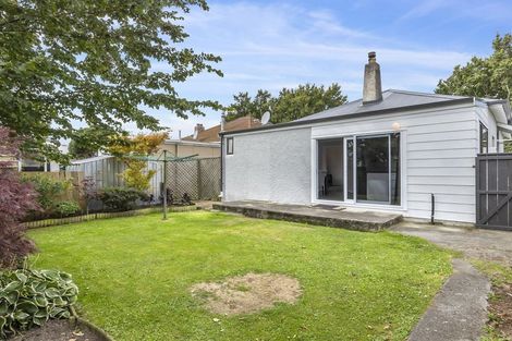 Photo of property in 280 Oxford Street, South Dunedin, Dunedin, 9012